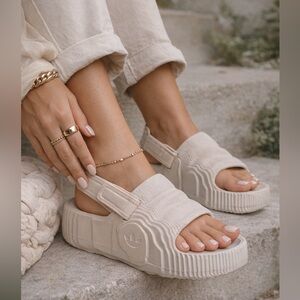 ADILETTE 22 XLG SLIDES Brand new in box SOLD OUT ONLINE